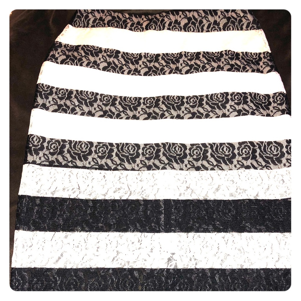 Express Lace Pencil Skirt!!